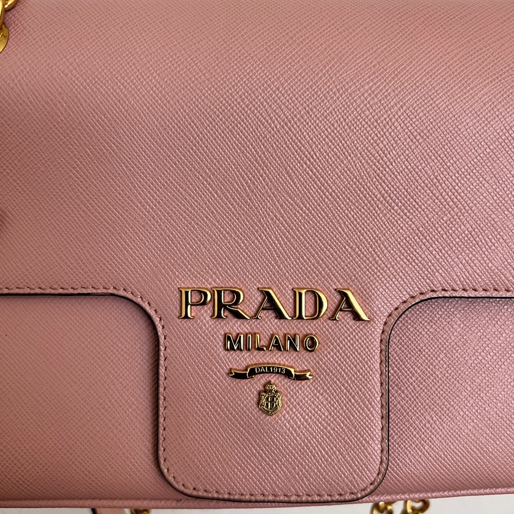 Prada Saffiano crossbody bag LIKE NEW - Picture 4 of 9